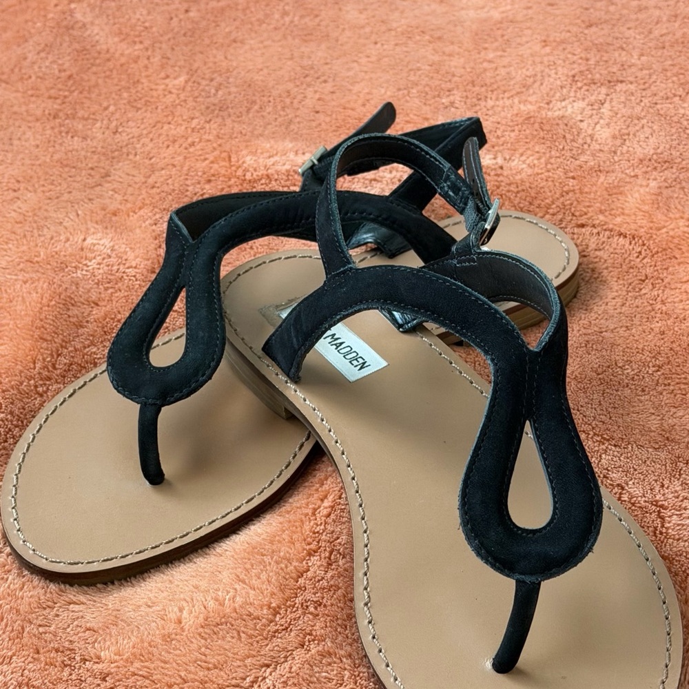 Steve Madden Black and Tan Sandals